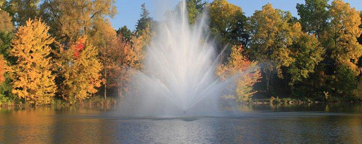 A fountain in the middle of a lake